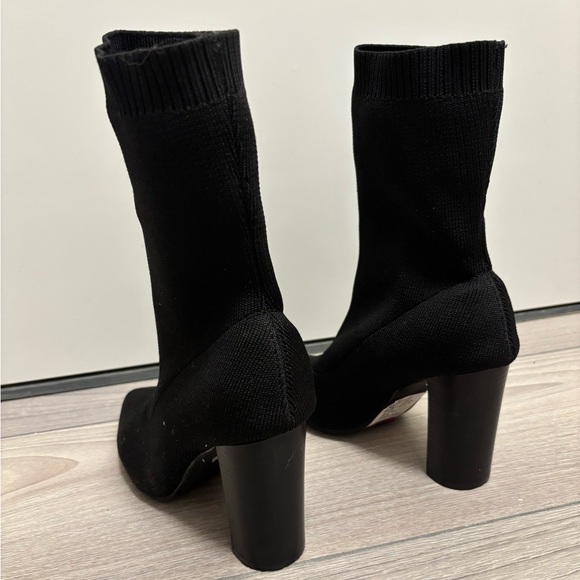 LOVE Elegant Black Women's Knit Ankle Boots, Size 5/35, Black. - Picture 3 of 6